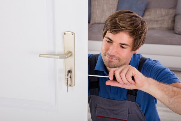 When Should You Call an Expert Locksmith in Minneapolis, MN?